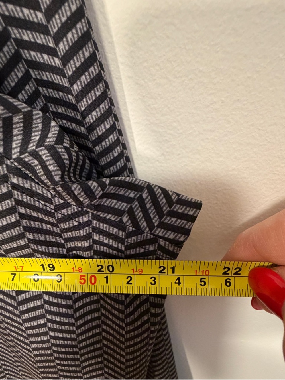 Perry Ellis Black Pattern Long Sleeve Performance Wrinkle Free Button-Down Shirt - Picture 5 of 5